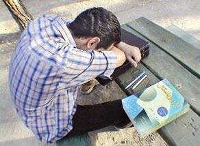 مدرک بگیریم که بیکار شویم؟ مدرک بگیریم که بیکار شویم؟