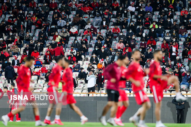 علت تاخیر در بازی پرسپولیس و نفت چیست؟/ دعوای سازمان لیگ و شرکت تجهیز گریبانگیر پرسپولیس شد علت تاخیر در بازی پرسپولیس و نفت چیست؟/ دعوای سازمان لیگ و شرکت تجهیز گریبانگیر پرسپولیس شد