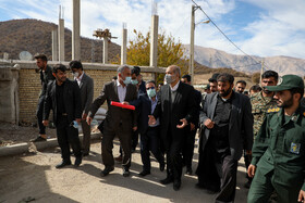 بازدید احمد وحیدی، وزیر کشور از مناطق زلزله زده شهرستان کوهرنگ