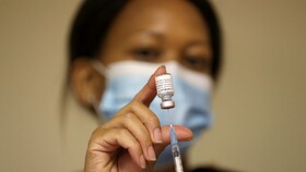احتمال مقاومت سویه «اُمیکرون» در برابر واکسن‌های موجود و وعده فایزر