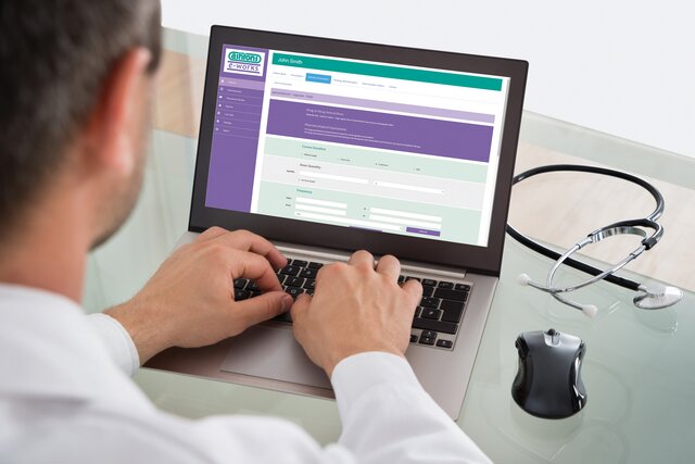 عکس تزیینی است بیمه مکمل روستاییان در دستور کار قراردارد