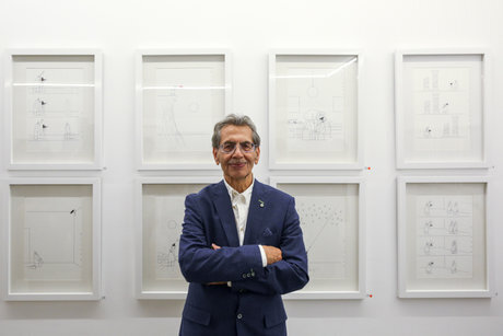 تصویری از مرحوم کامبیز درمبخش شبی به یاد کامبیز درمبخش