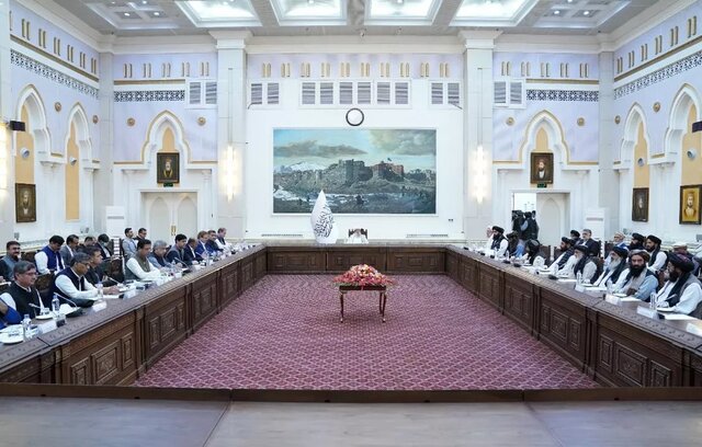 نخستوزیر طالبان: زنان حق تحصیل و کار دارند/ سیاست عدم مداخله در امور کشورها را دنبال میکنیم نخستوزیر طالبان: زنان حق تحصیل و کار دارند/ سیاست عدم مداخله در امور کشورها را دنبال میکنیم