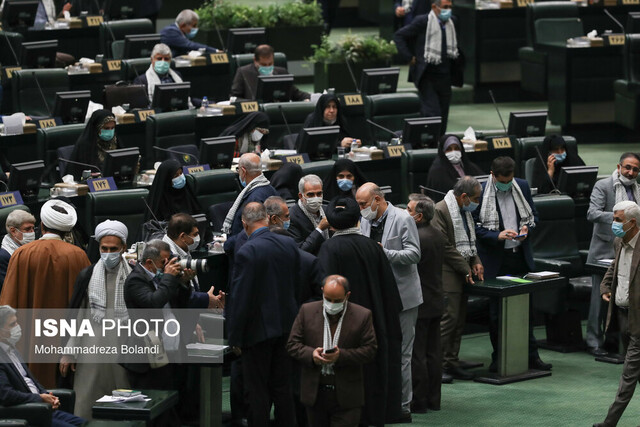 خلاصه مهمترین اخبار مجلس در روز 7 آذر 4