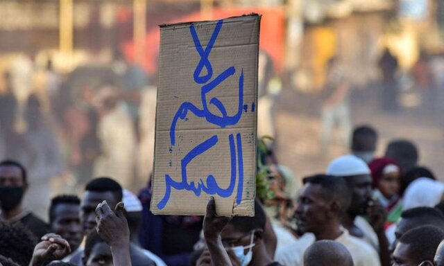 تظاهرات شبانه سودانی‌ها در خارطوم/سازمان ملل: بازگشت حمدوک به بحران خاتمه نداده است