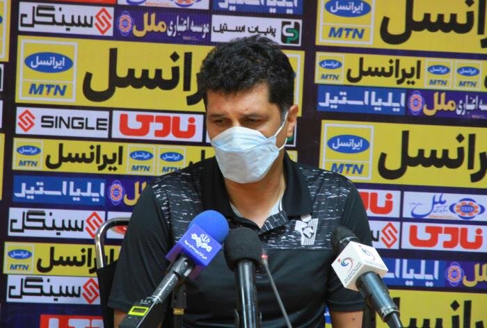 حسینی: باید از باخت به استقلال برای بازی با سپاهان و پرسپولیس درس بگیریم