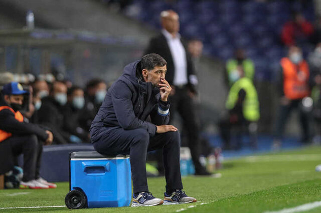 کونسیسائو: طارمی اشتباه تصمیم میگیرد