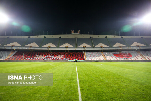معرکه شبانه "شرکت توسعه" در بازی پرسپولیس! معرکه شبانه "شرکت توسعه" در بازی پرسپولیس!