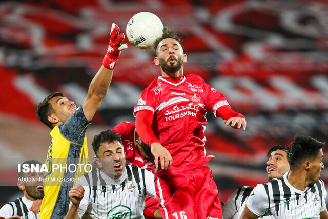 تساوی پرسپولیس و هوادار در نیمه اول