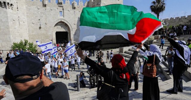 تأکید حماس بر لزوم مقابله فلسطینیان با راهپیمایی پرچم شهرکنشینان  تأکید حماس بر لزوم مقابله فلسطینیان با راهپیمایی پرچم شهرکنشینان