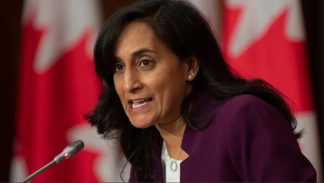 وزیر دفاع کانادا وزیر دفاع و فرمانده ارشد نظامی کانادا از قربانیان آزار جنسی در ارتش عذرخواهی میکنند