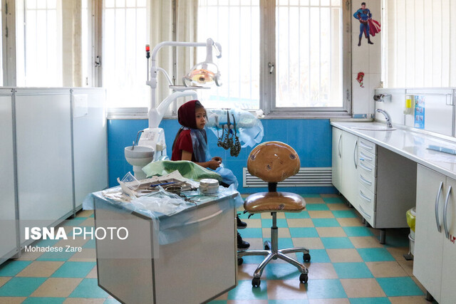 عکس تزئینی است. تلاش برای متقاعدسازی پزشکان اهواز در رعایت پروتکلها