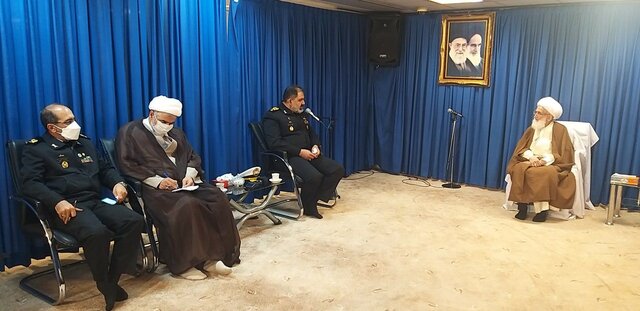 تقدیر آیت الله نوری همدانی از پیروزیها و موفقیتهای نیروی دریایی ارتش تقدیر آیت الله نوری همدانی از پیروزیها و موفقیتهای نیروی دریایی ارتش
