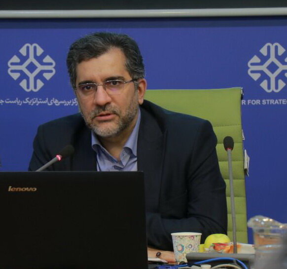 خیاطیان: دستیابی به یک الگوی راهبردی در توسعه دیپلماسی علمی ضرورت دارد خیاطیان: دستیابی به یک الگوی راهبردی در توسعه دیپلماسی علمی ضرورت دارد