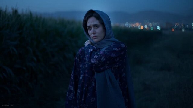 عکسهایی از پریناز ایزدیار و هوتن شکیبا در «ملاقات خصوصی»