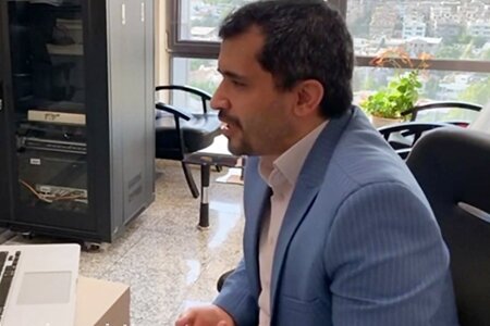 وزارت بهداشت تمامی تخلفات احتمالی فروش کارت واکسن کرونا را بررسی میکند وزارت بهداشت تمامی تخلفات احتمالی فروش کارت واکسن کرونا را بررسی میکند