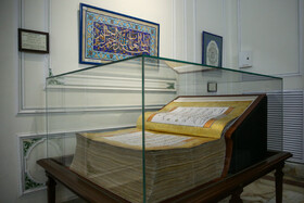تحلیل میراث مکتوب و کمک به بازتولید دانش در جهان اسلام