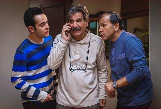 پخش «پدر پسری» با یاد عزت الله مهرآوران پخش «پدر پسری» با یاد عزت الله مهرآوران