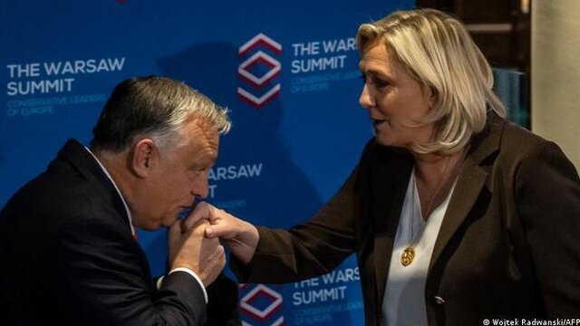 ویکتور اوربان در حال بوسیدن دست مارین لوپن! نشست احزاب راست افراطی پوپولیست اروپا در ورشو