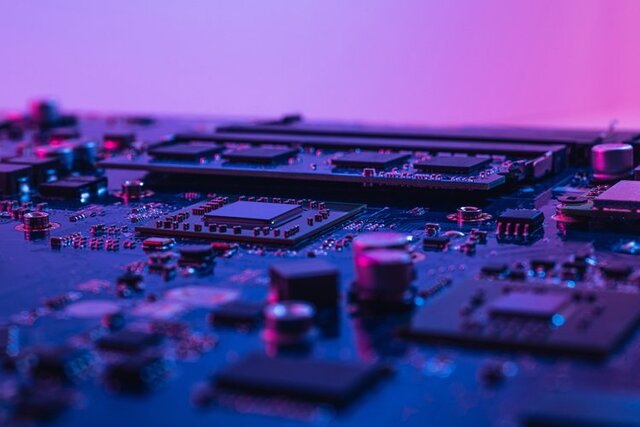 دانشمند ایرانی، تطبیقپذیرترین ترانزیستور جهان را ابداع میکند