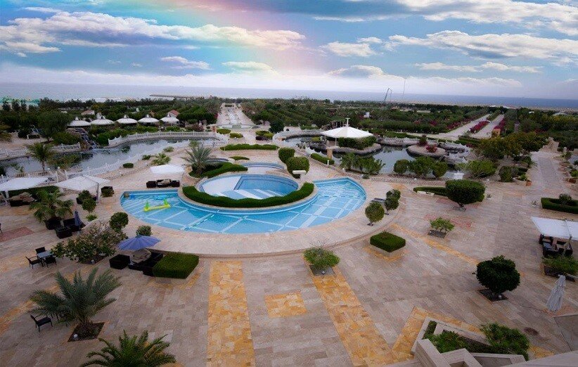 رزرو هتل چه تاثیری در هزینه سفر به جزیره کیش دارد؟