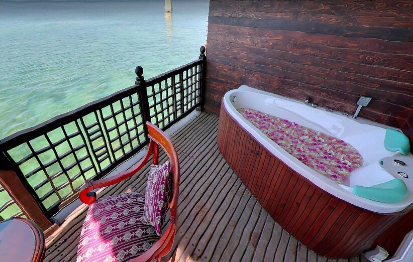 رزرو هتل چه تاثیری در هزینه سفر به جزیره کیش دارد؟