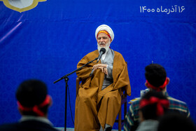 حجت الاسلام والمسلمین محمدی عراقی مسئول دفتر رهبری در قم، عضو خبرگان رهبری و عضو مجمع تشخیص مصلحت نظام