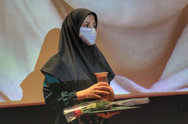 شبی سینمایی برای مهشاد کریمی و ریحانه یاسینی