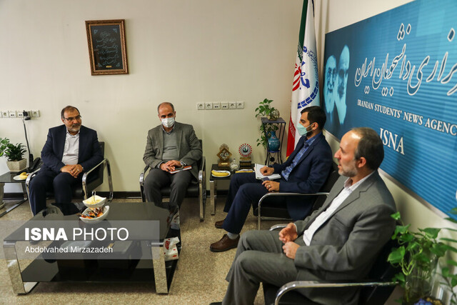 معاون وزیر علوم از ایسنا بازدید کرد
