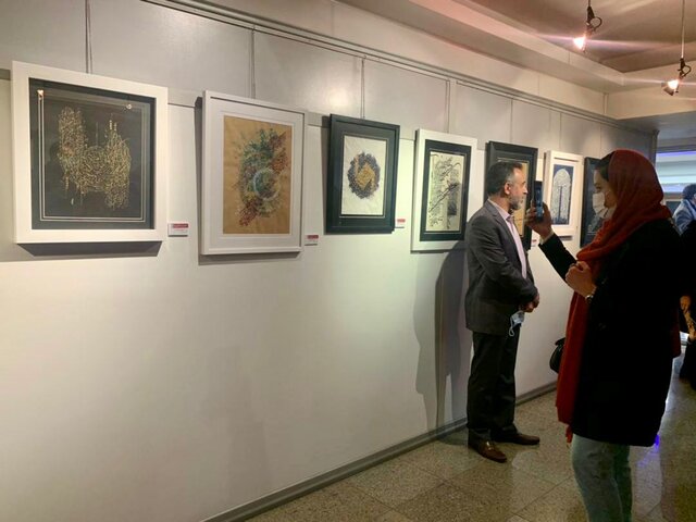 عکس خبر تزیینی است نمایشگاه نقاشیخط مراد فتاحی در فرهنگسرای نیاوران