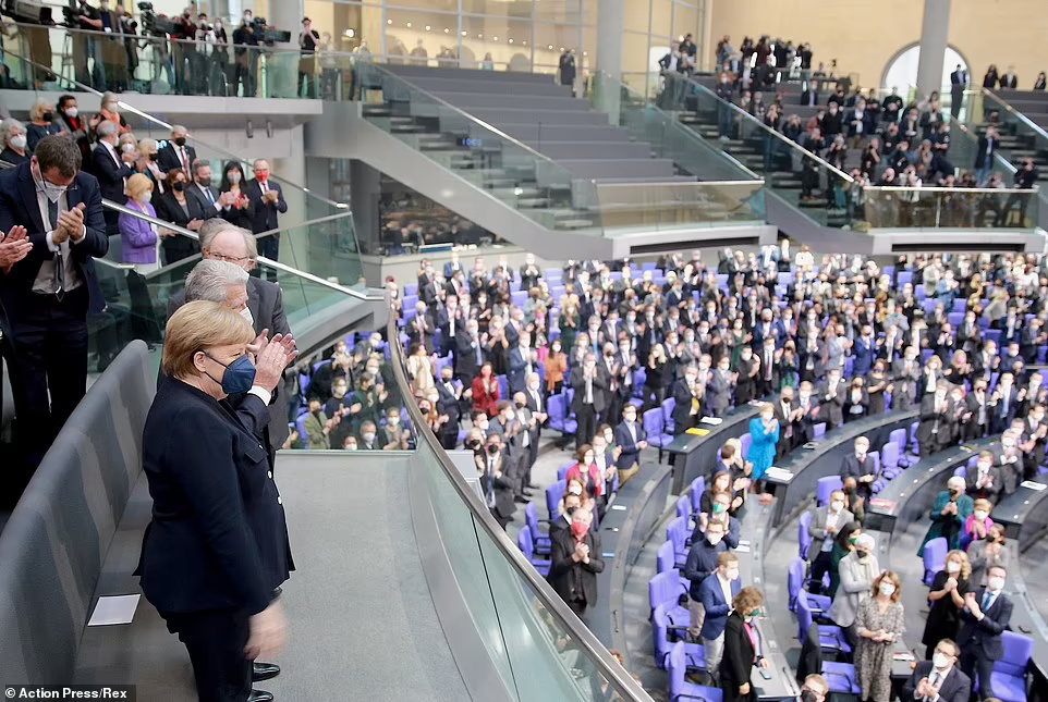 خداحافظ مرکل؛ شولتس رسما صدراعظم آلمان شد