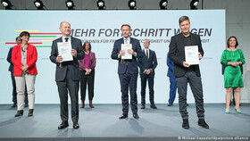 توافقنامه دولت ائتلافی جدید آلمان امضا شد