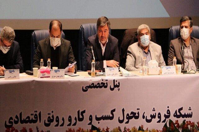 شبکه فروش مهمترین حلقه اصلی زنجیره صنعت بیمه است شبکه فروش مهمترین حلقه اصلی زنجیره صنعت بیمه است