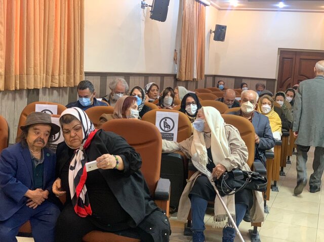 جشن تولد هنرمندان آذر ماهی در باغ زیبا