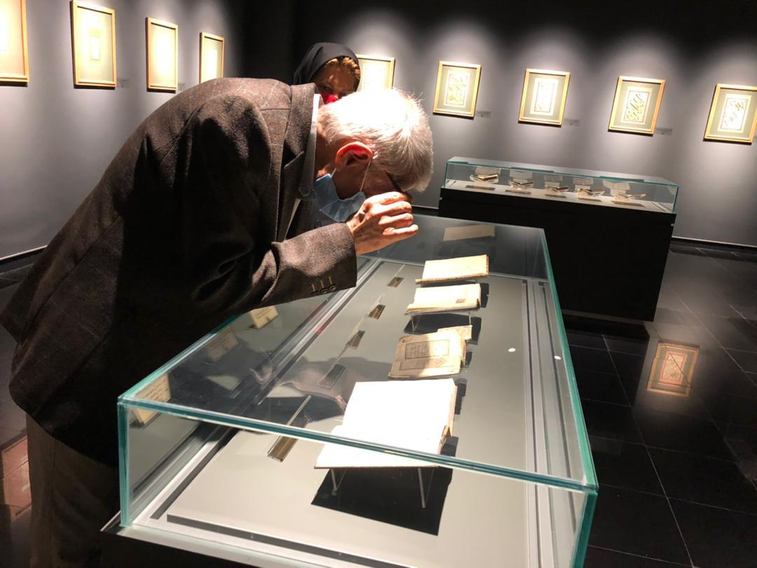 در سوگ عاشقِ مجنونوارِ خواندن