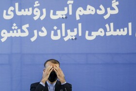 سفرای جمهوری اسلامی ایران در کشورهای همسایه، شنبه ۲۰ آذر به میزبانی وزارت امور خارجه در ساختمان این وزارت با رییس جمهوری دیدار کردند.