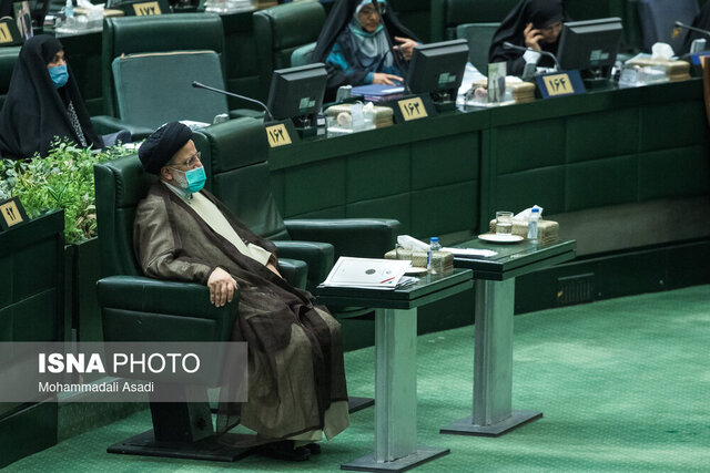 رییس جمهور فردا برای دفاع از «بذرپاش» به مجلس میرود رییس جمهور فردا برای دفاع از «بذرپاش» به مجلس میرود
