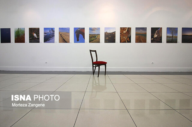 عکس تزیینی است نقدی صریح بر عملکرد گالری ها و تاکید بر لزوم حمایت ارشاد از هنرمند