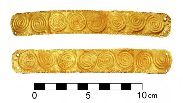 کشف یک گردنبند خیرهکننده