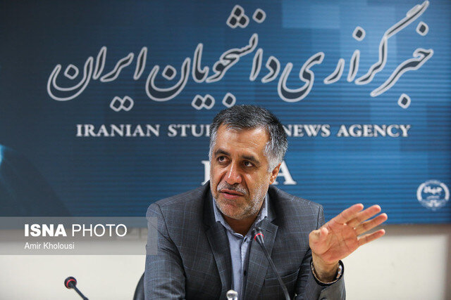خدمات ما برای حفظ کرامت هنرمندان هنوز کافی نیست