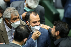 جلسه علنی مجلس به ریاست محمدباقر قالیباف برگزار شد و بررسی عملکرد بودجه سال ۱۳۹۹ و عملکرد ۶ ماهه سال جاری و بودجه پیشنهادی سال ۱۴۰۱ شرکتهای دولتی، بانکها و موسسات انتفاعی وابسته به دولت و گزارش کمیسیون کشاورزی، آب، منابع طبیعی و محیط زیست مبنی بر تصویب تقاضای تحقیق و تفحص از نحوه اجرای طرح چهل و شش هزار هکتاری آبیاری دشت سیستان در دستور کار نمایندگان قرار گرفت.