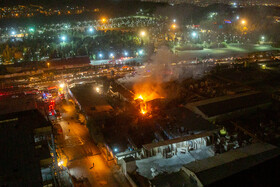 آتش سوزی کارخانه تولید رنگ در قم