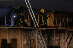 آتش سوزی کارخانه تولید رنگ در قم