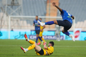 هفته دهم لیگ برتر فوتبال، استقلال - سپاهان