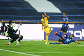 هفته دهم لیگ برتر فوتبال، استقلال - سپاهان