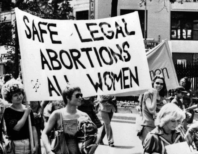 عامدانه به سقط جنین در ایران نپرداختیم عامدانه به سقط جنین در ایران نپرداختیم