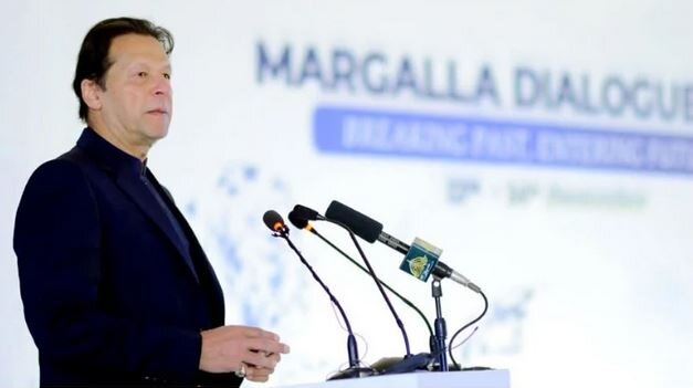 عمران خان: بار سنگین اشتباهات آمریکا بر دوش پاکستان افتاد عمران خان: بار سنگین اشتباهات آمریکا بر دوش پاکستان افتاد