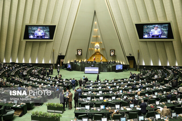 درخواست برخی نمایندگان از رئیس جمهور برای حذف عوارض بر محصولات صادرات محور