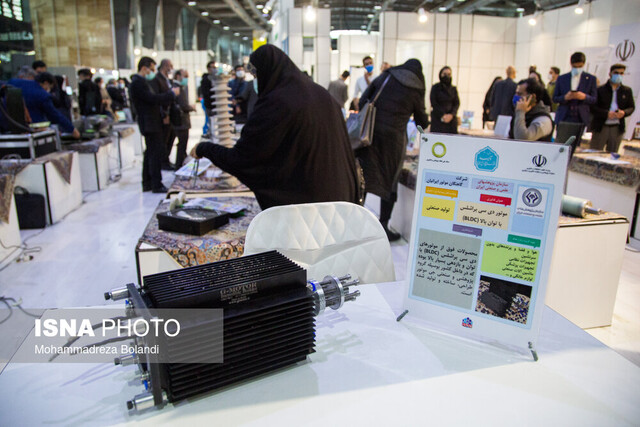 عکس آرشیوی است افتتاح دهمین نمایشگاه تجهیزات و مواد آزمایشگاهی ایرانساخت