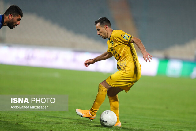 استقلال در سودای ذوب آلومینیوم/ تراکتور سردرگم در آزادی